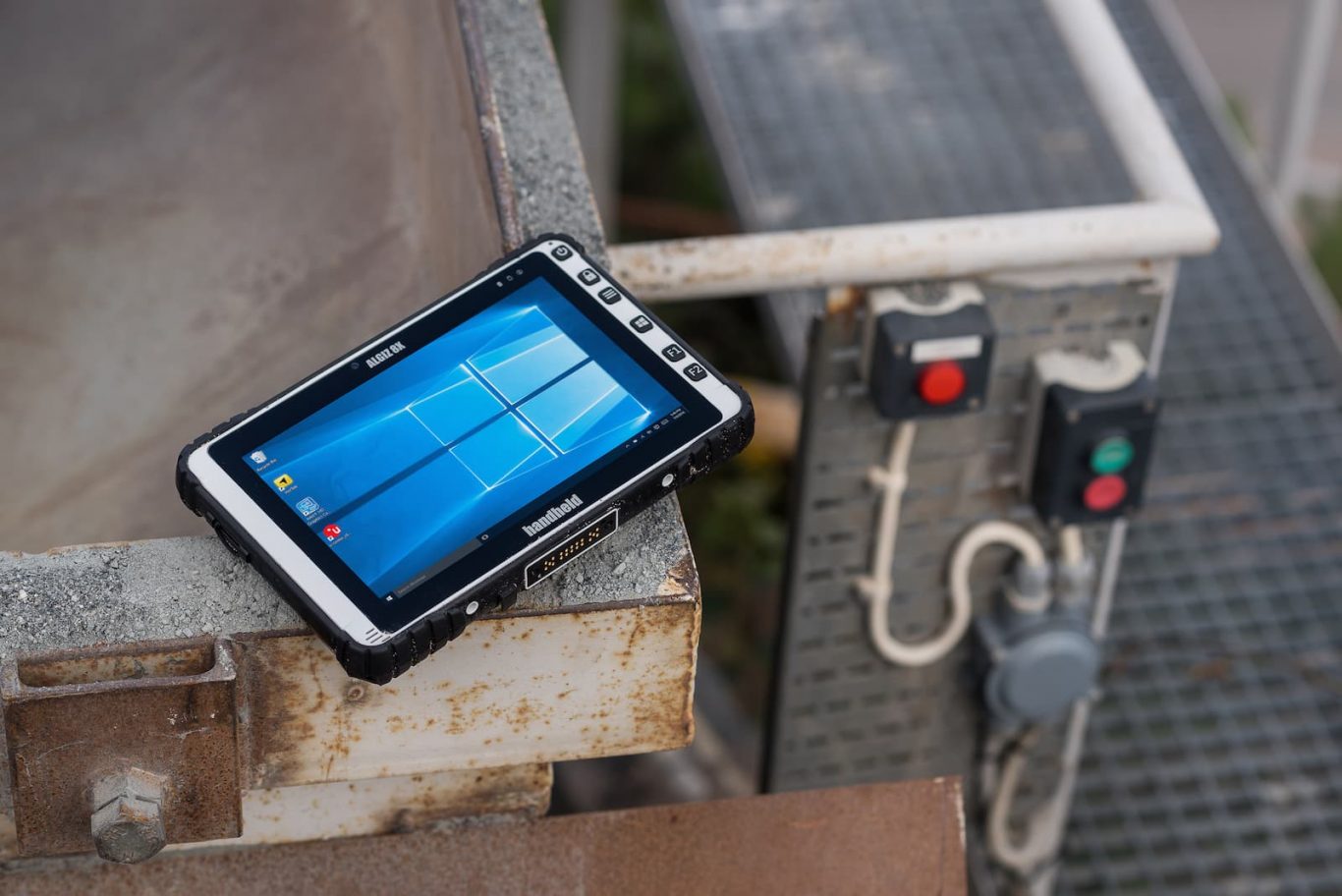 Algiz 8X Rugged Windows Tablet IP65