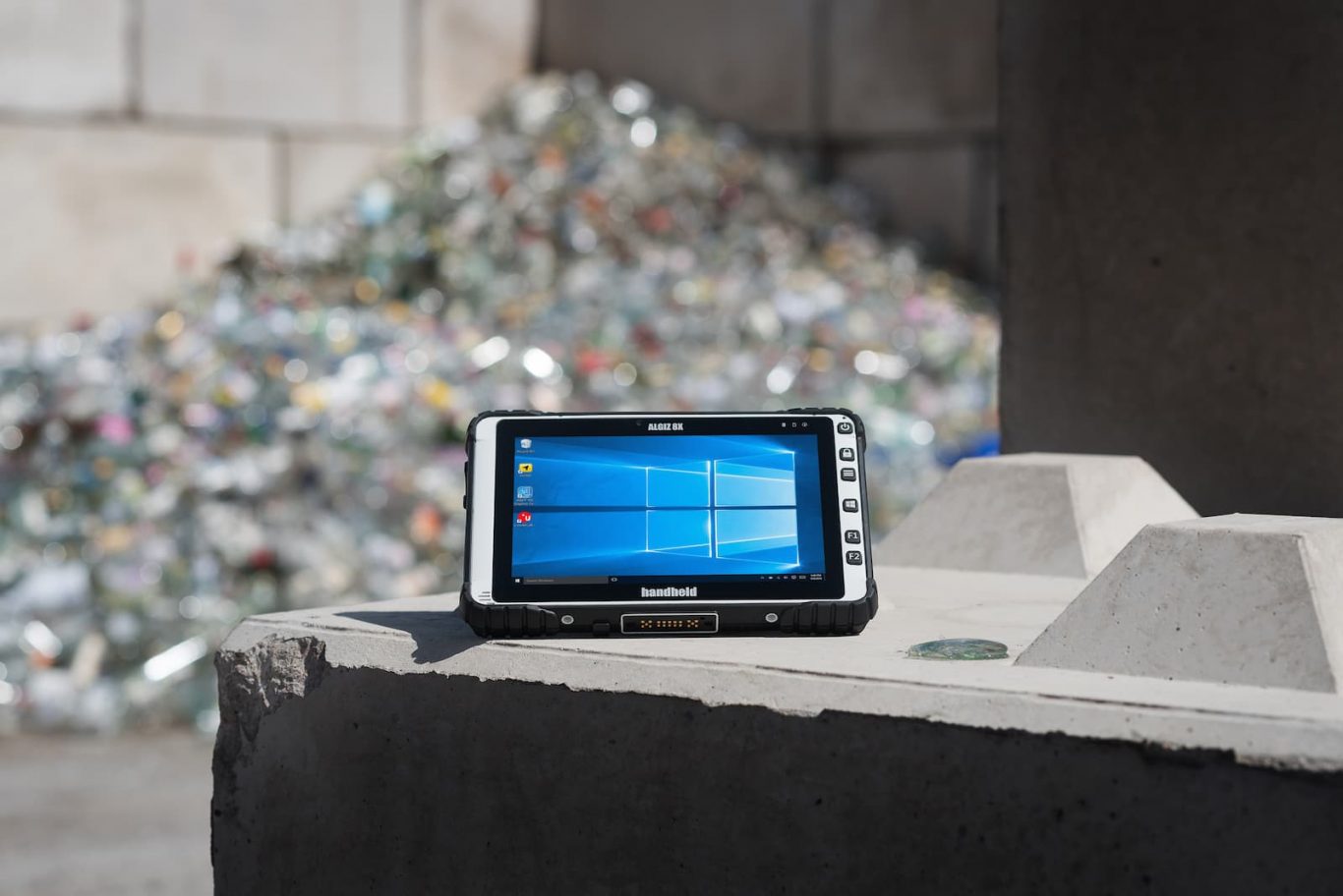 Algiz 8X Rugged Outdoor Tablet