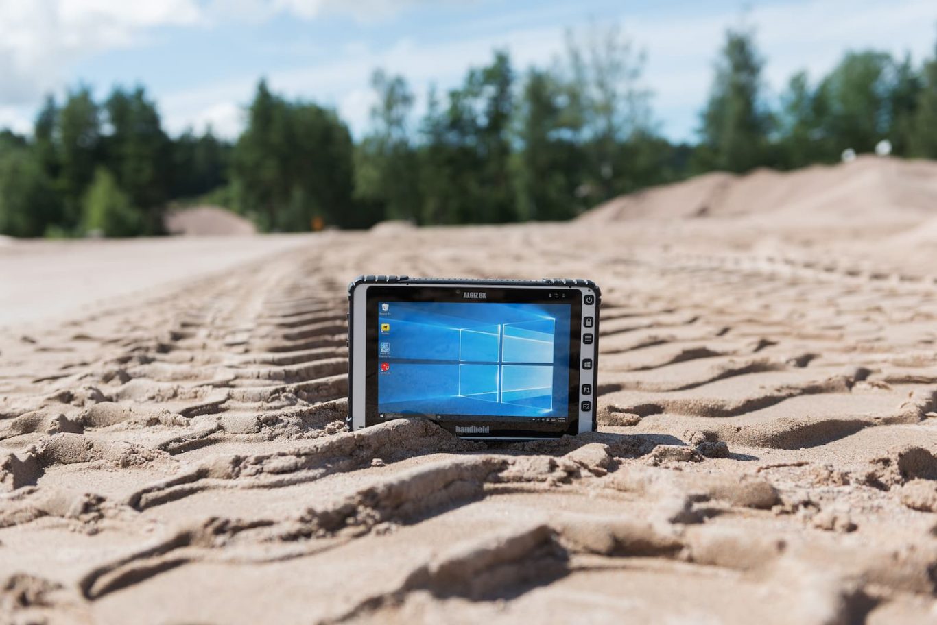 Algiz 8X Rugged Tablet Construction